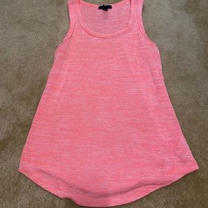 Gap tank tops